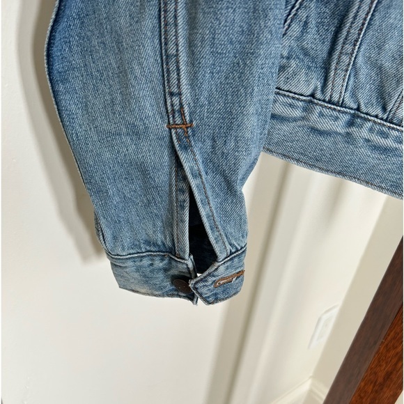 BDG (Urban Outfitters)Jean /Denim Embroidered Flamingo Jacket Women’s Size S-P - Picture 4 of 6